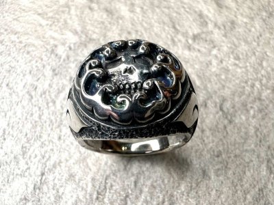 画像1: 諸平勘 骸骨柄指輪 古美仕上げ 19号 クロップドヘッズ シルバーリング