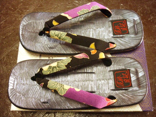 『泥棒日記』雪駄、入荷しました！ 